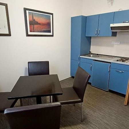 Apartments Gato Karlovy Vary Dalovice Ngoại thất bức ảnh