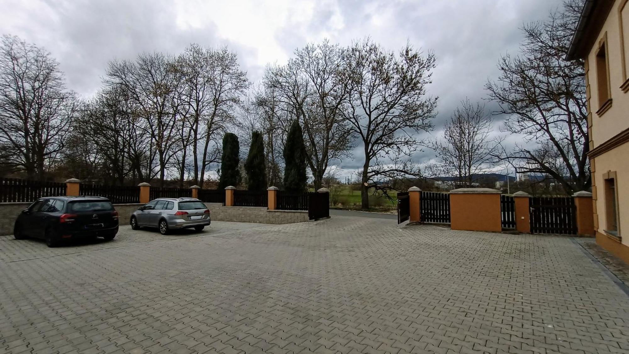 Apartments Gato Karlovy Vary Dalovice Ngoại thất bức ảnh