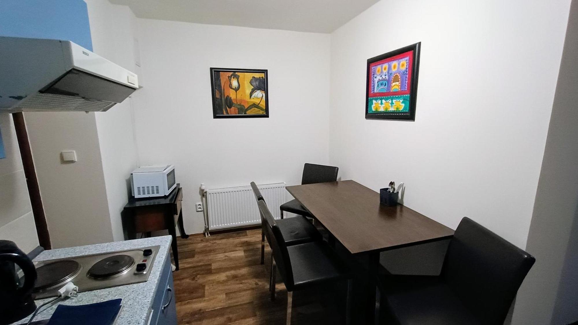 Apartments Gato Karlovy Vary Dalovice Ngoại thất bức ảnh